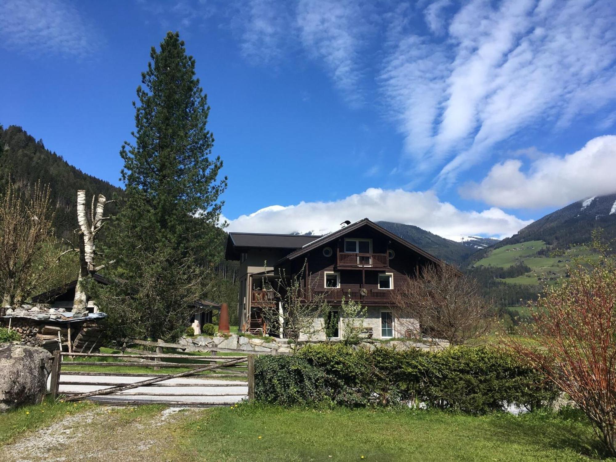Apartment In Neukirchen Am Gro Venediger Wald im Pinzgau Exterior photo